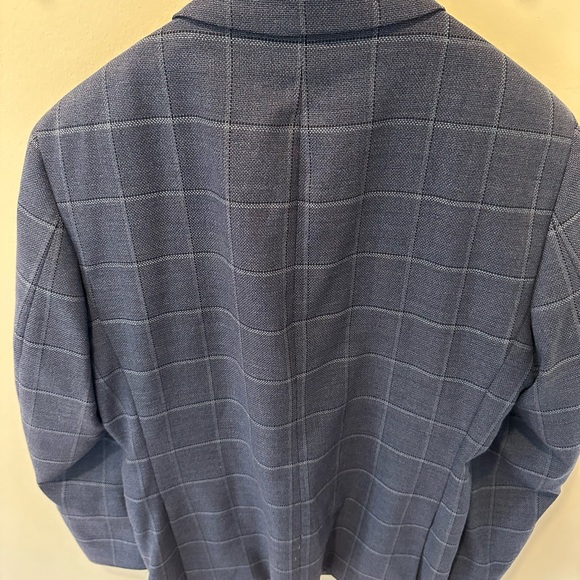 Sport Coat from Jos A Bank - 42R Slim Fit - Picture 2 of 5